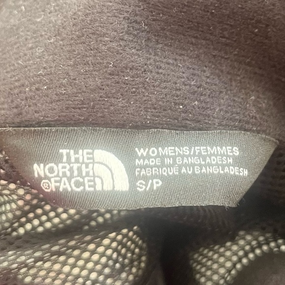 The North Face Rain Jacket Size Small - Picture 2 of 4